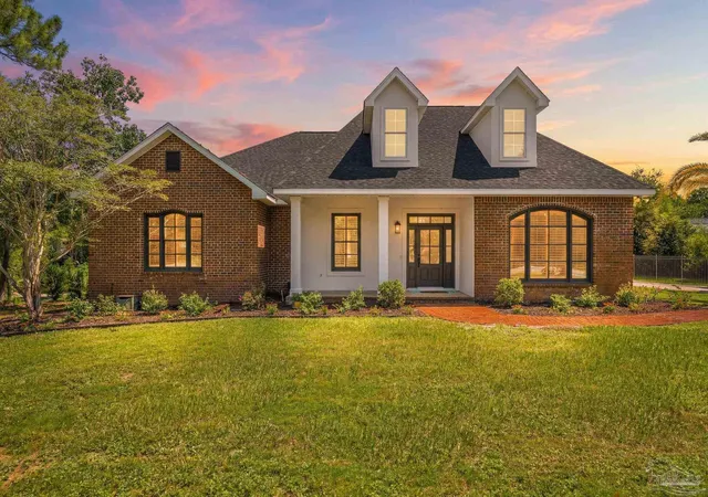 Homes for sale in Gulf Breeze, FL | 4594 Soundside Dr, Gulf Breeze, FL 32563 | MLS# 685689