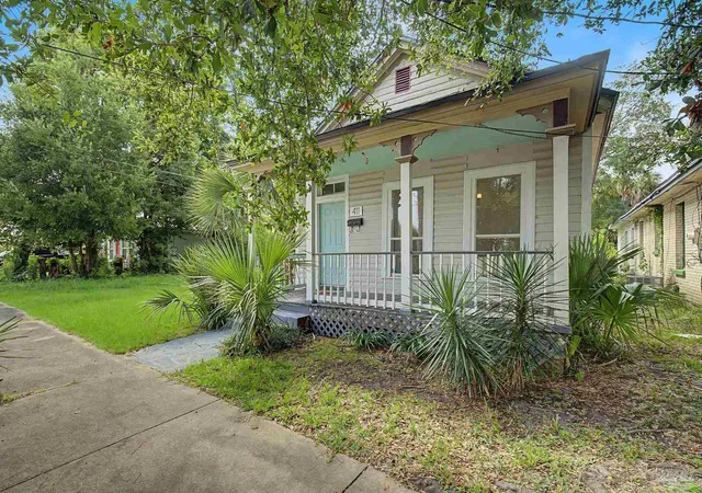 Photo 3 of Single family home for sale at 411 W Gadsden St, Pensacola, FL 32501 | MLS# 687770 | Listing updated on 2026-10-05