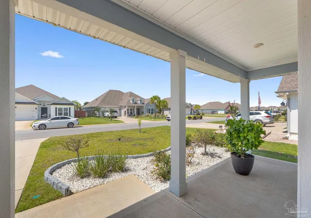 Photo 3 of Single family home for sale at 6280 Forest Bay Ave, Gulf Breeze, FL 32563 | MLS# 685640 | Listing updated on 2026-09-07