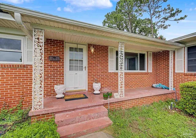 2nd image of 790 Whitney Dr, Pensacola, FL 32503 | MLS# 681926