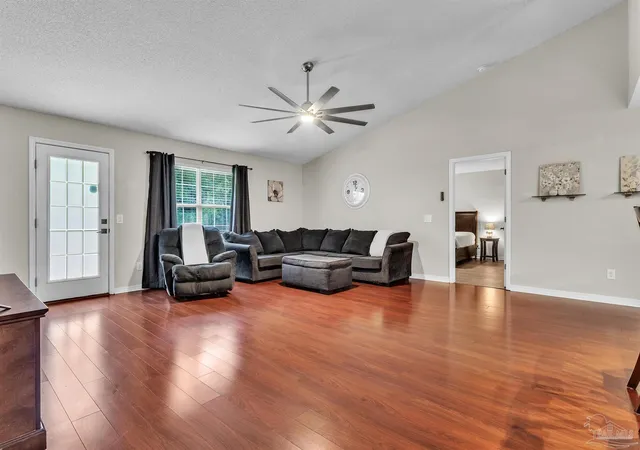 4th image of 546 Shiloh Dr, Pensacola, FL 32503 | MLS# 682213