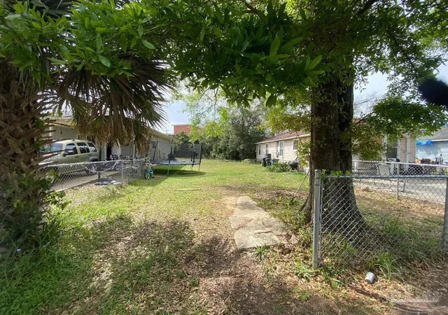 Photo 1 of Land for sale at 2305 N Spring St, Pensacola, FL 32501 | MLS# 683133 | Listing updated on 2026-05-23