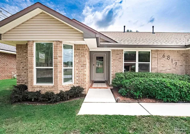 Photo 2 of Single family home for sale at 6819 Cedar Ridge Cir, Milton, FL 32570 | MLS# 688102 | Listing updated on 2026-10-01