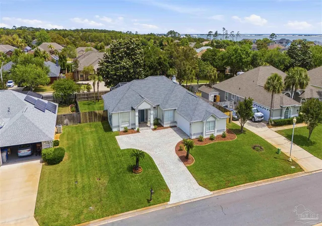 5th image of 1956 Rue La Fontaine, Navarre, FL 32566 | MLS# 680781