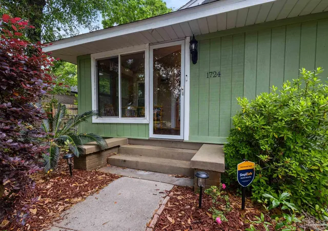 4th image of 1724 E Maxwell St, Pensacola, FL 32503 | MLS# 681713
