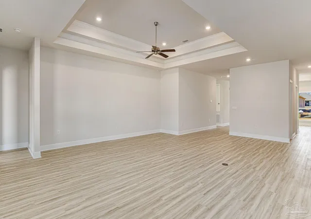 Photo 4 of Sale Pending at 4983 Soundside Dr, Gulf Breeze, FL 32563 | MLS# 674174 | Listing updated on 2026-08-11