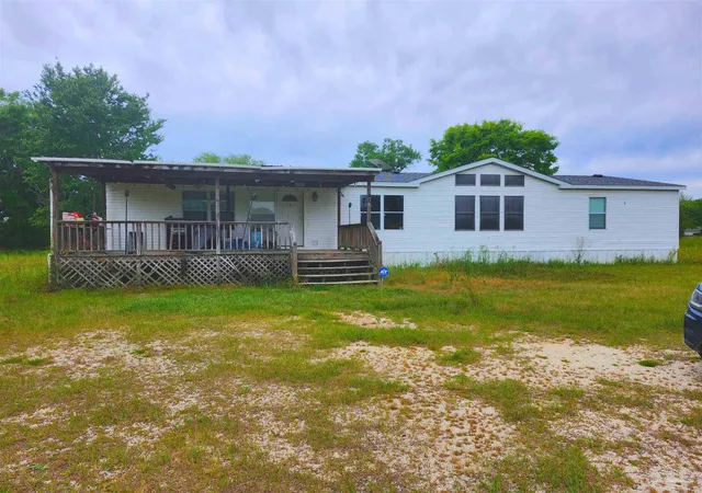 Homes for sale in Mcdavid, FL | 4051 Lambert Bridge Rd, Mcdavid, FL 32568 | MLS# 682840