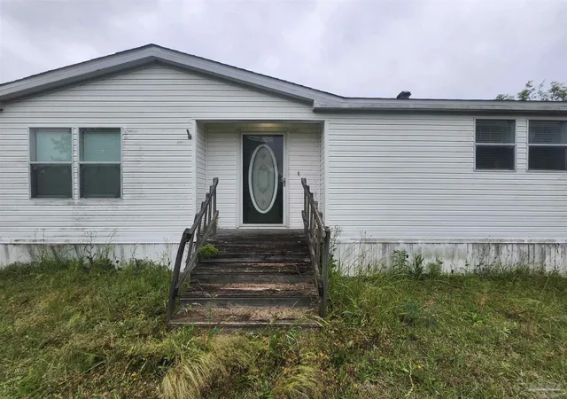Homes for sale in Mcdavid, FL | 4051 Lambert Bridge Rd, Mcdavid, FL 32568 | MLS# 682840