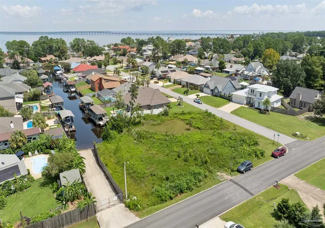 Photo 3 of Land for sale at 1601 Balihai Ct, Gulf Breeze, FL 32563 | MLS# 688070 | Listing updated on 2026-09-15