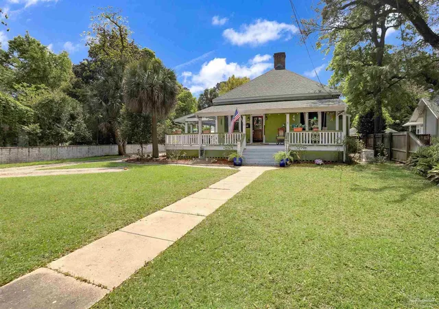 2nd image of 913 E Lloyd St, Pensacola, FL 32503 | MLS# 681369