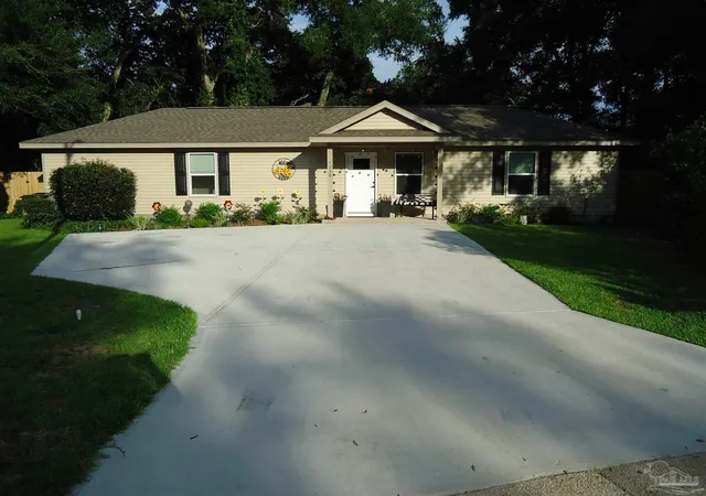 2nd image of 7238 Dogwood Ter, Pensacola, FL 32504 | MLS# 669876