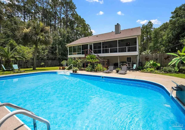 2nd image of 8132 Glenview Rd, Milton, FL 32583 | MLS# 685373