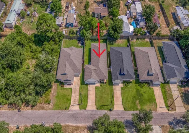 Photo 2 of Single family home for sale at 5208 Arrowhead Rd, Pensacola, FL 32507 | MLS# 671513 | Listing updated on 2026-10-19