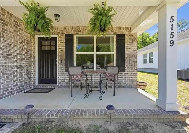 Homes for sale in Crestview, FL | 5159 Lake Dr, Crestview, FL 32539 | MLS# 682221