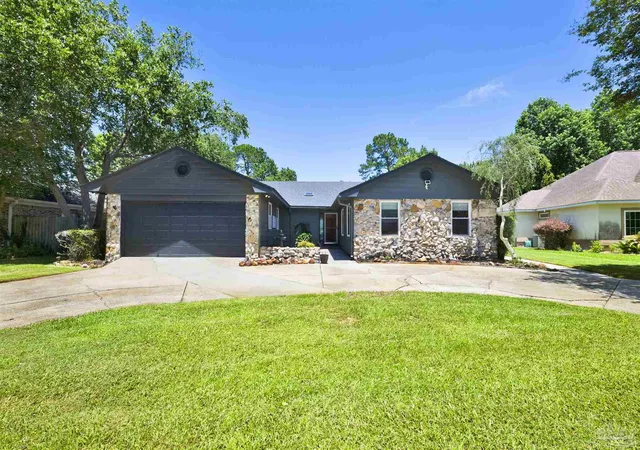 Homes for sale in Pensacola, FL | 25 Arapaho Dr, Pensacola, FL 32507 | MLS# 683887