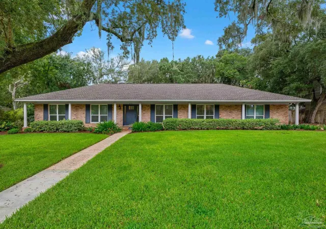 Photo 1 of Single family home for sale at 409 Andrew Jackson Trl, Gulf Breeze, FL 32561 | MLS# 688267 | Listing updated on 2026-09-01