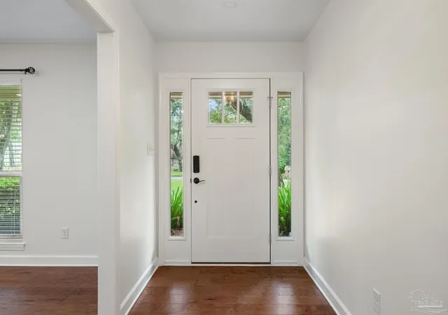 Photo 4 of Single family home for sale at 409 Andrew Jackson Trl, Gulf Breeze, FL 32561 | MLS# 688267 | Listing updated on 2026-09-01