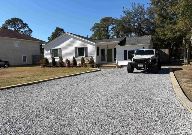 4th image of 615 Sheppard Dr, Pensacola, FL 32507 | MLS# 677420