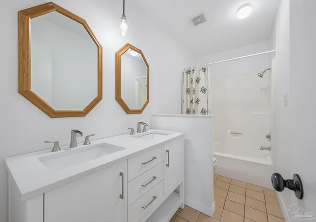 Photo 4 of Single family home for sale at 4240 Morelia Pl, Pensacola, FL 32504 | MLS# 688076 | Listing updated on 2026-09-09