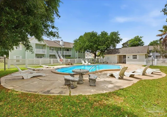 39th image of 601 E Burgess Rd #C6, Pensacola, FL 32504 | MLS# 681771
