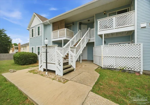 Photo 3 of Townhouse for sale at 601 E Burgess Rd #C6, Pensacola, FL 32504 | MLS# 681771 | Listing updated on 2026-09-08