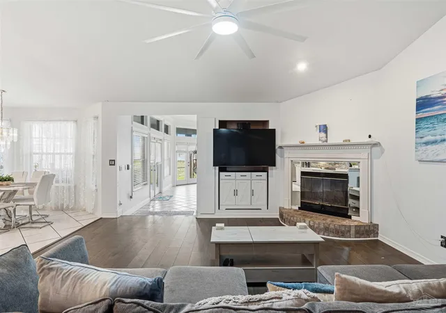 3rd image of 1929 Jessica Way, Navarre, FL 32566 | MLS# 680011