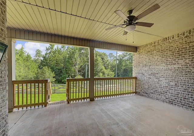Homes for sale in Cantonment, FL | 400 Broadleaf Cir, Cantonment, FL 32533 | MLS# 685595