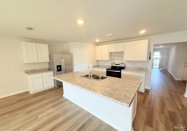 Photo 2 of Sale Pending at 9615 Angel Oak Dr, Pensacola, FL 32526 | MLS# 685899 | Listing updated on 2026-08-30