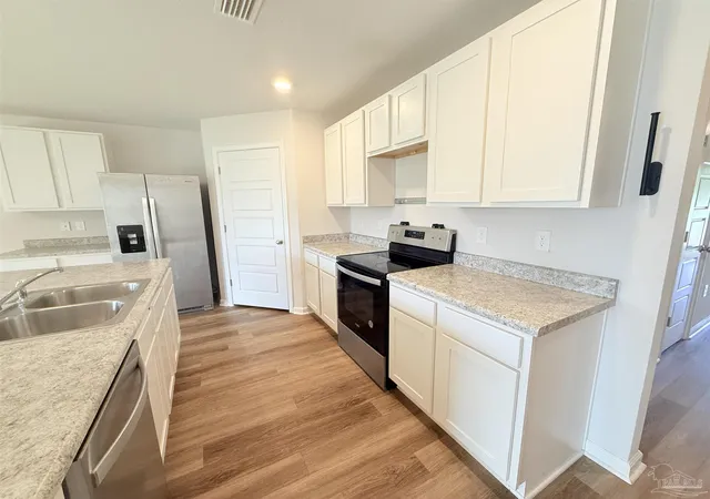 Photo 3 of Sale Pending at 9615 Angel Oak Dr, Pensacola, FL 32526 | MLS# 685899 | Listing updated on 2026-08-30