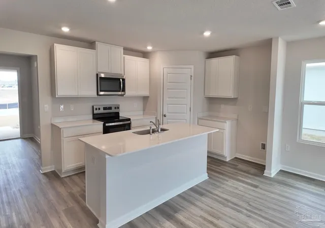 3rd image of 5394 Fox Hunt Dr, Milton, FL 32583 | MLS# 682776