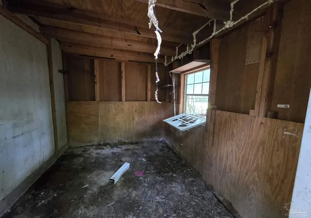 Photo 12 of Single family home for sale at 926 Lucerne Ave, Pensacola, FL 32505 | MLS# 684353 | Listing updated on 2026-10-05