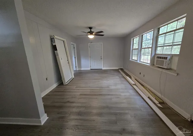 Photo 4 of Single family home for sale at 926 Lucerne Ave, Pensacola, FL 32505 | MLS# 684353 | Listing updated on 2026-06-14
