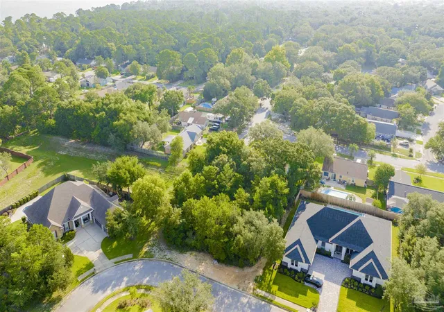 Photo 4 of Land for sale at 00 Manor Cir, Gulf Breeze, FL 32563 | MLS# 669131 | Listing updated on 2026-07-27