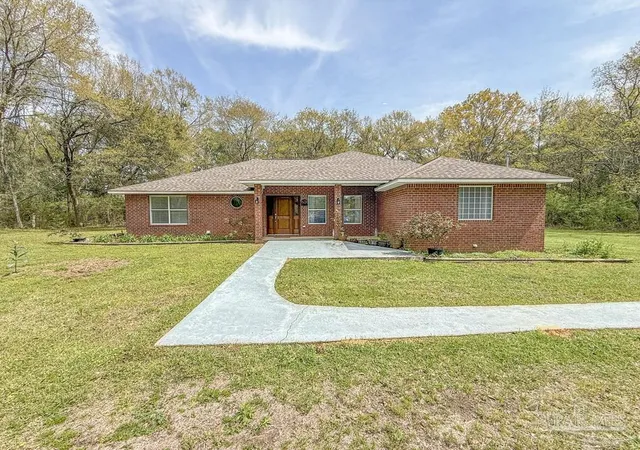 Photo 1 of Single family home for sale at 6020 Enfinger Rd, Milton, FL 32571 | MLS# 679602 | Listing updated on 2026-09-15
