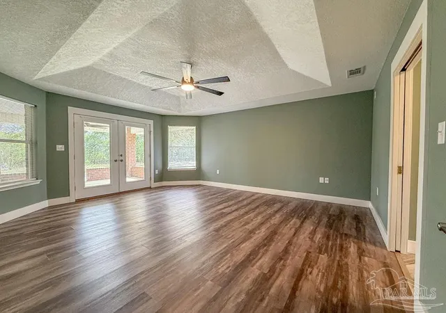 Photo 4 of Single family home for sale at 6020 Enfinger Rd, Milton, FL 32571 | MLS# 679602 | Listing updated on 2026-09-15