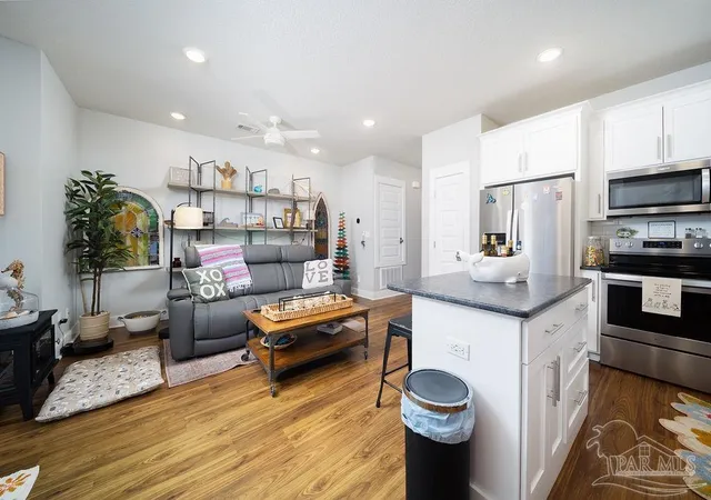 4th image of 266 Junction Ave, Pensacola, FL 32502 | MLS# 681579