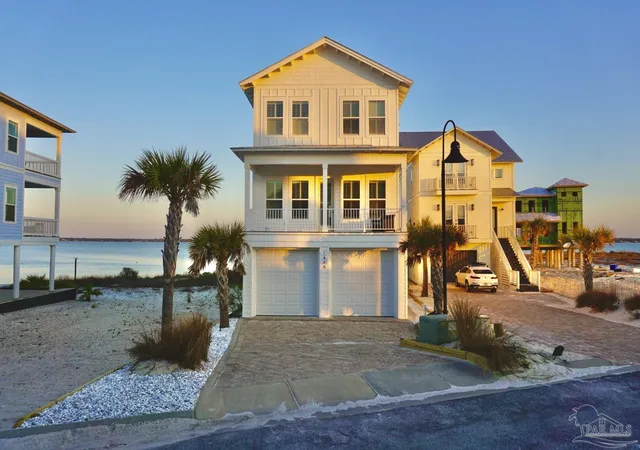Photo 3 of Single family home for sale at 1466 Seaside Cir, Navarre, FL 32566 | MLS# 675950 | Listing updated on 2026-08-29
