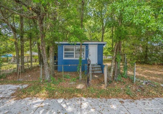 5th image of 1011 W Hatton St, Pensacola, FL 32501 | MLS# 681028