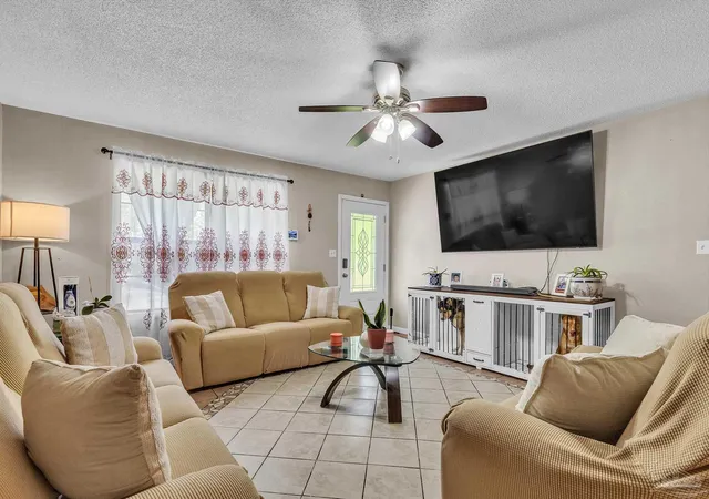 3rd image of 1118 Bremen Ave, Pensacola, FL 32507 | MLS# 683107