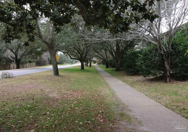 2nd image of 1200 Shoreline Dr, Gulf Breeze, FL 32561