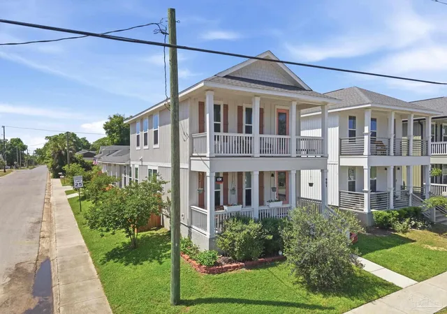 Photo 1 of Single family home for sale at 901 W Jackson St, Pensacola, FL 32501 | MLS# 682551 | Listing updated on 2026-08-12