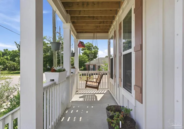Photo 4 of Single family home for sale at 901 W Jackson St, Pensacola, FL 32501 | MLS# 682551 | Listing updated on 2026-08-12
