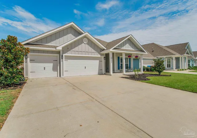 Photo 3 of Single family home for sale at 1482 Ballyhoo Dr, Gulf Breeze, FL 32563 | MLS# 680932 | Listing updated on 2026-08-15