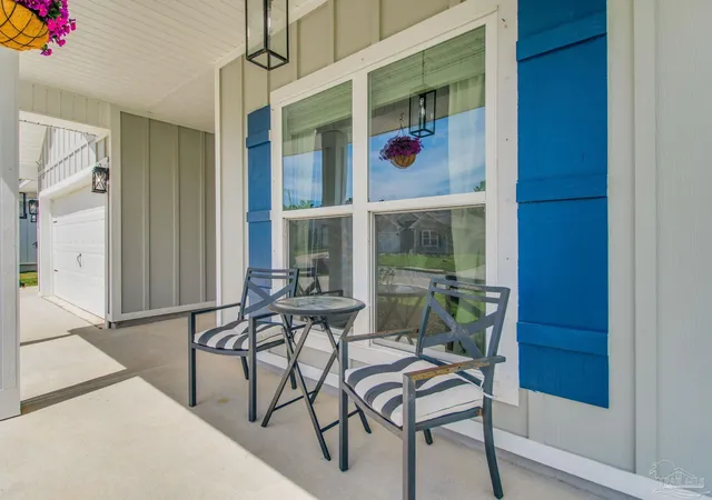 Photo 4 of Single family home for sale at 1482 Ballyhoo Dr, Gulf Breeze, FL 32563 | MLS# 680932 | Listing updated on 2026-08-15