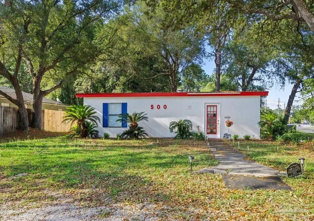 Photo 2 of Single family home for sale at 500 S Fairfield Dr, Pensacola, FL 32506 | MLS# 682320 | Listing updated on 2026-06-30