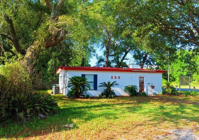 Photo 3 of Single family home for sale at 500 S Fairfield Dr, Pensacola, FL 32506 | MLS# 682320 | Listing updated on 2026-06-30