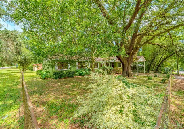 2nd image of 430 N V St, Pensacola, FL 32505 | MLS# 683600