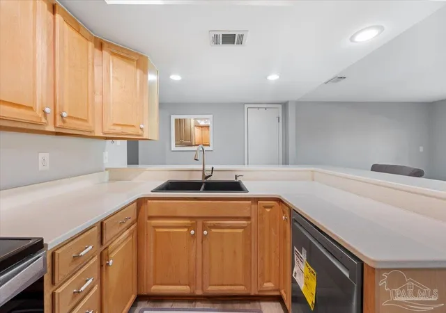Photo 2 of Townhouse for sale at 1500 Via Deluna Dr #G13, Gulf Breeze, FL 32561 | MLS# 684759 | Listing updated on 2026-09-14