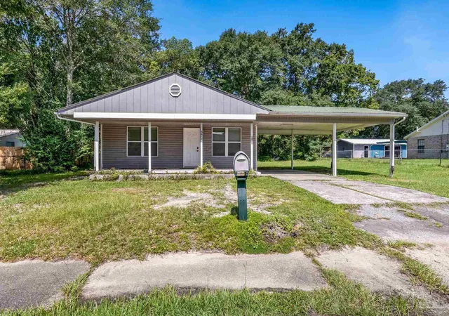 Photo 4 of Single family home for sale at 5411 Alabama St, Milton, FL 32570 | MLS# 685291 | Listing updated on 2026-09-21
