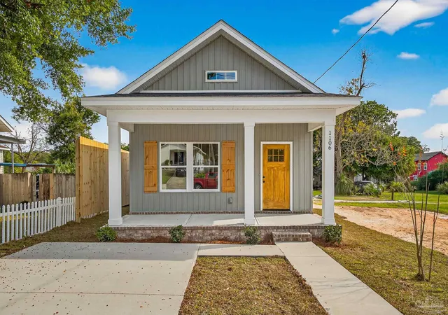 3rd image of 1106 N E St, Pensacola, FL 32501 | MLS# 682991